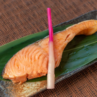 【海産物ねだち】お中元ギフトに贈って喜ばれる「本造り銀鮭」「一夜干しホッケ」を新潟県から発送します。